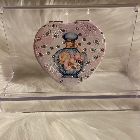 Compact mirror - Picture 2 of 3